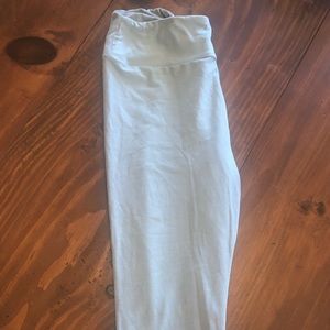 LuLaRoe gray leggings